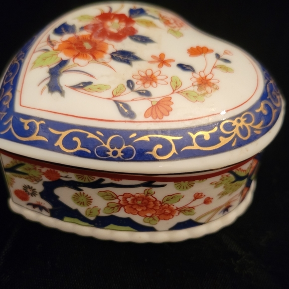 Vintage Knobler Japan Heart Trinket Box Gold Trim Flowers Floral. - Picture 3 of 8